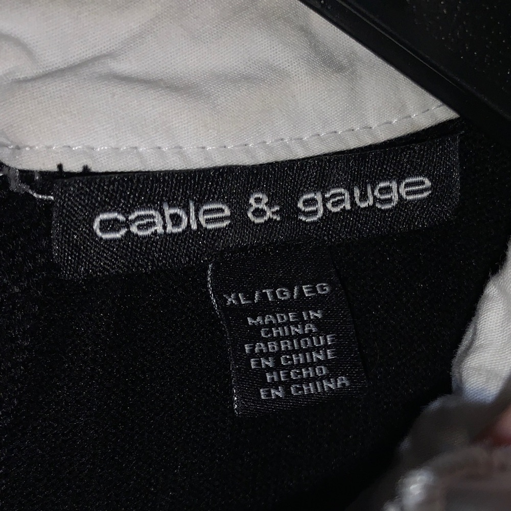 Cable & Gauge Black Blouse with White Lace Collar - Picture 2 of 3